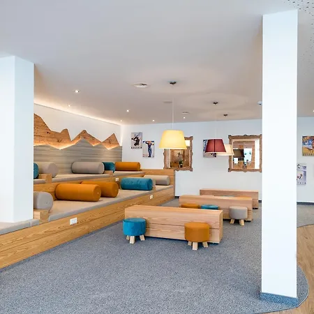 Hostel Jugendgastehaus Alpincenter *