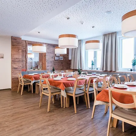 Hostel Jugendgastehaus Alpincenter Obertauern